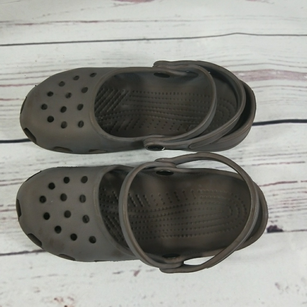 Veggies Slip on Like Crocs‎ Dark Brown Size 6
